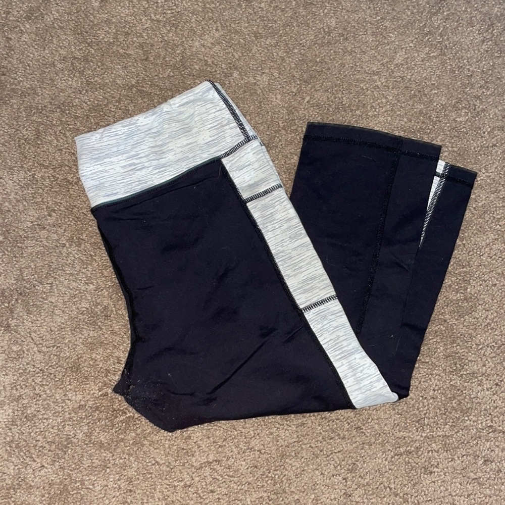 Cropped Senita Athletics Leggings